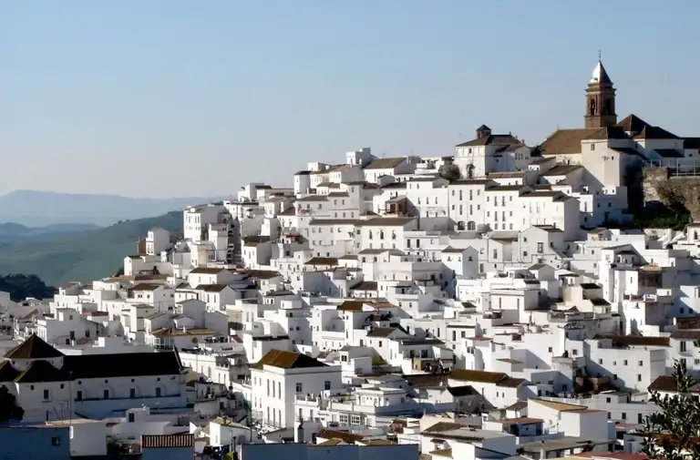 el-encanto-de-los-pueblos-blancos-de-andalucia-02.jpg